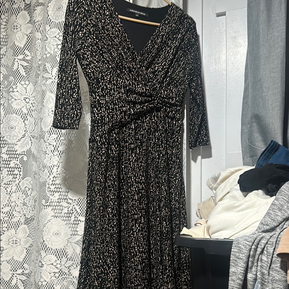 Jones Wear Black and White Long Sleeve Dress